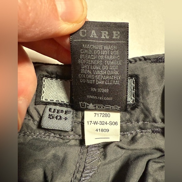 REI Women’s Gray Nylon Convertible Zip Off Pants Size 12 Petite Hiking Outdoor - Picture 9 of 10